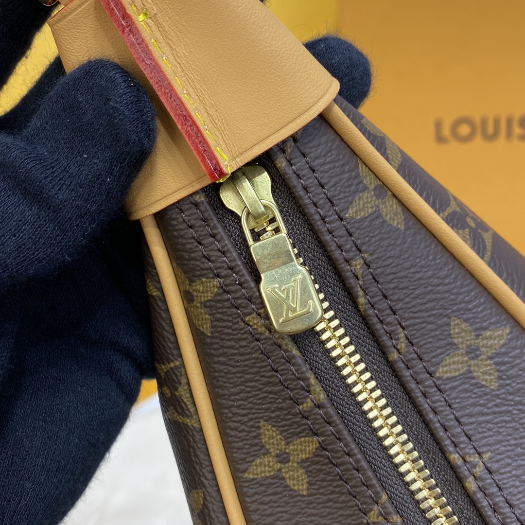 Louis Vuitton BOULOGNE Handbag Monogram M45832